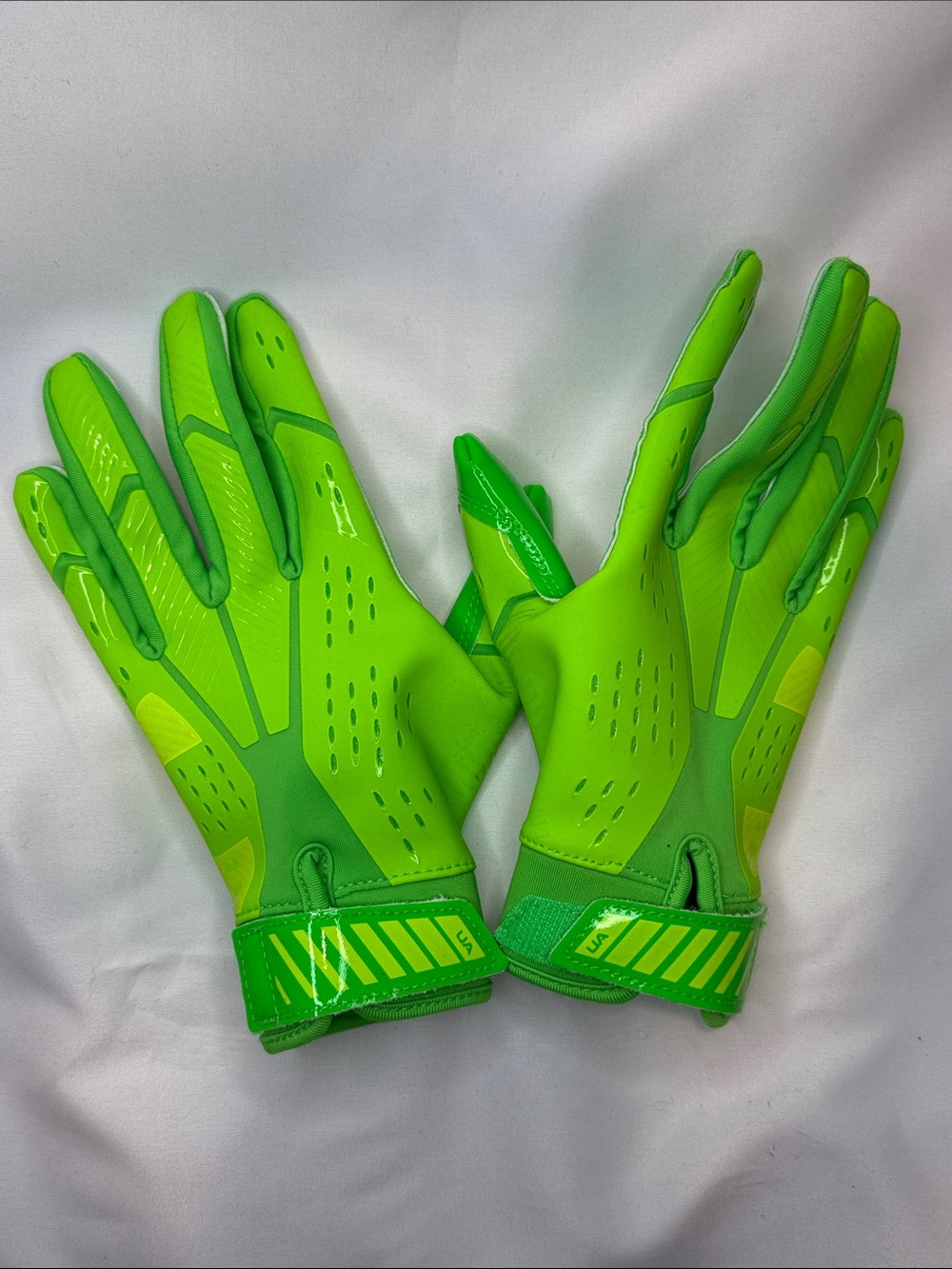 Under Armour Football Gloves Kids Youth Medium